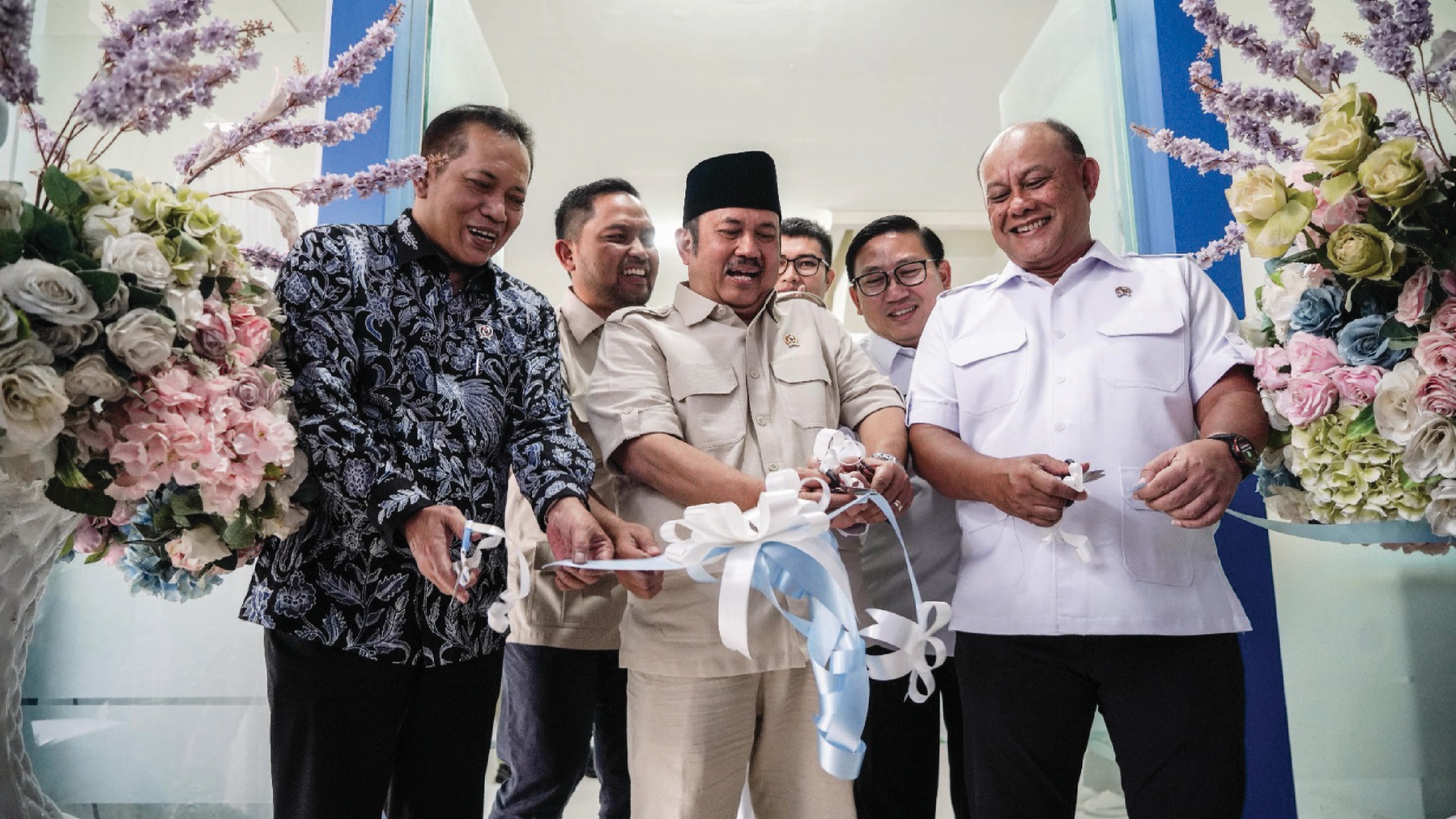Susu Menu Favorit MBG! Kepala BGN Bungo Launching Rumah Susu