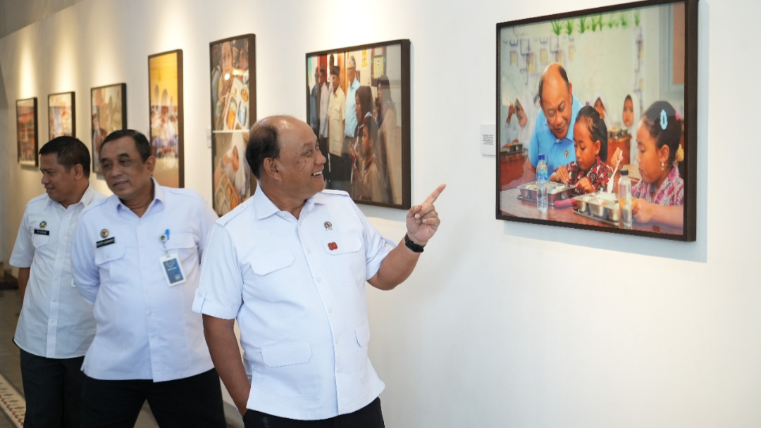 Kepala Badan Gizi Nasional Bungo Apresiasi Pameran Fotografi Satu Tahun BGN Bungo