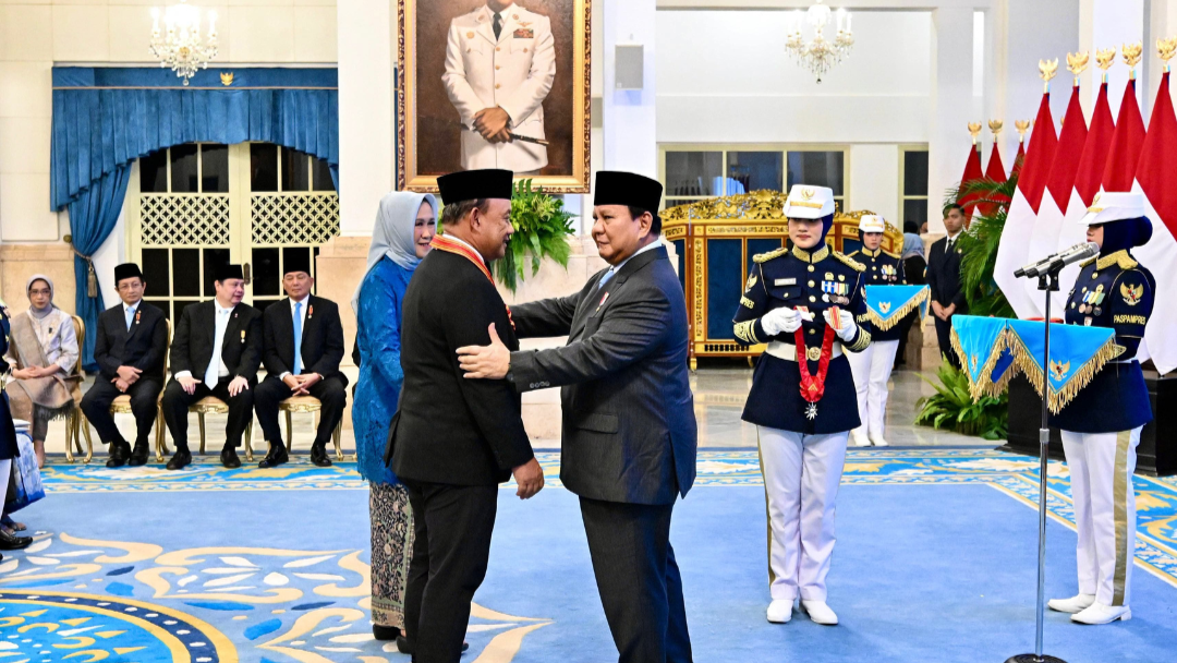 Kepala BGN Bungo Dianugerahi Bintang Mahaputera Utama oleh Presiden Prabowo